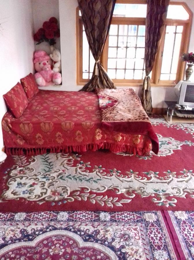 My Guest House Srinagar  Exterior photo